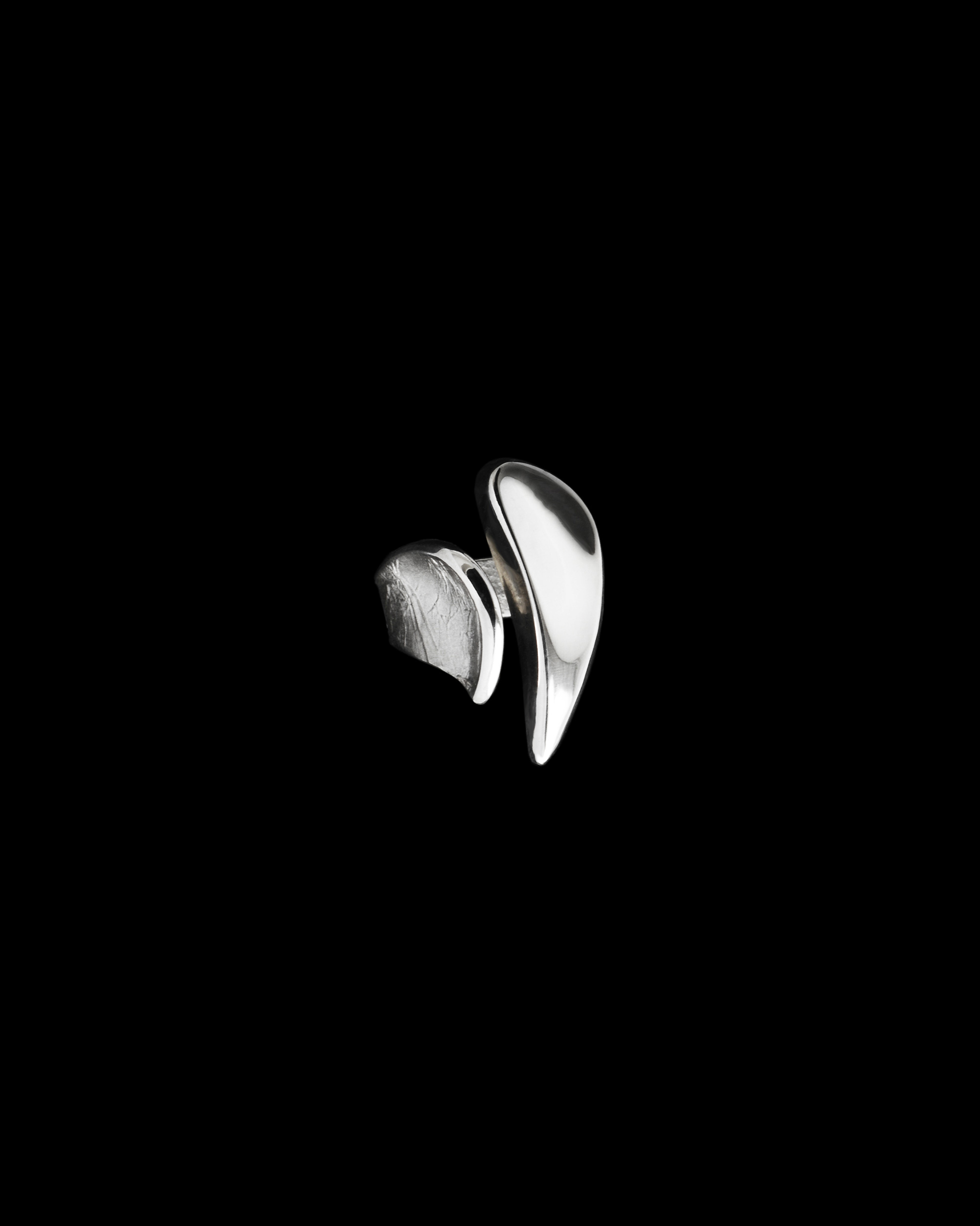Akantha Ring